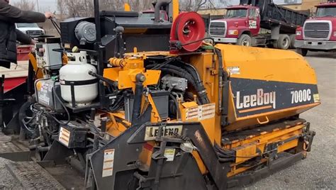 The Inner Workings of Asphalt Paver Components: A Complete Guide - LeeBoy®