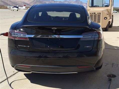 Tesla Motors gives us "the D"—dual-motor, all-wheel drive Model S ...