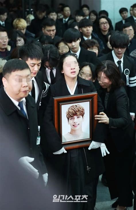 Pics: SM Artists in Tears as They Bid Final Farewell to Jonghyun at Funeral