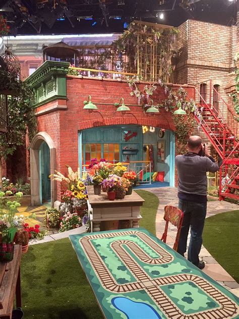 Sesame Street Set Tour! - Disney Travel Babble