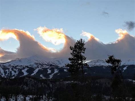 See Amazing Breaking Wave Clouds Over Colorado - ABC News