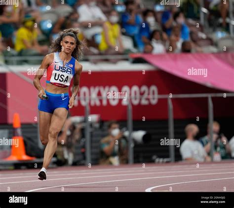 Sydney McLaughlin competing in the 2020 Tokyo Olympics Stock Photo - Alamy