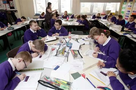 Ofsted is full of praise for improvements at Almondbury Community School - YorkshireLive