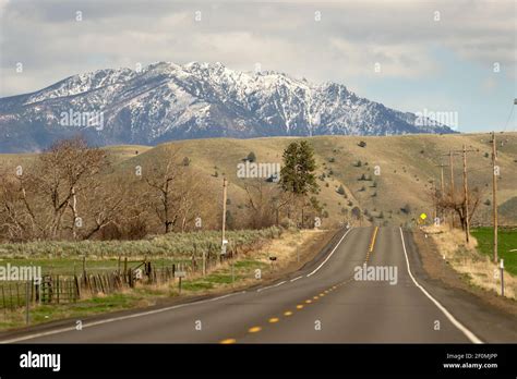 Highway 26 Heading East Oregon United States Stock Photo - Alamy