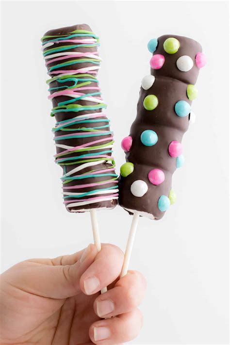 Easy DIY Marshmallow Pops | Craving Some Creativity