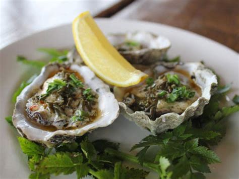 Experience Willapa Bay Oysters | Dining in Pacific County