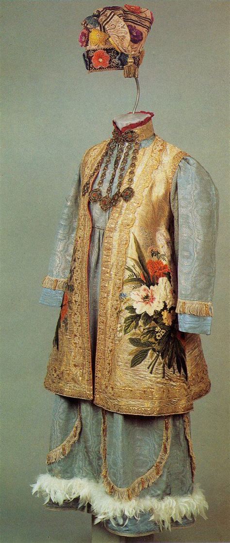 FolkCostume&Embroidery: Traditional Costume of Tatarstan | Global dress ...