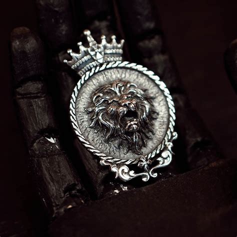 Silver Lion pendant - big and heavy with crown ⋆ Buy online $279