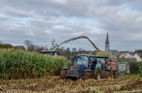 Ensilage conditions difficiles | Nicolas Semaine | Flickr