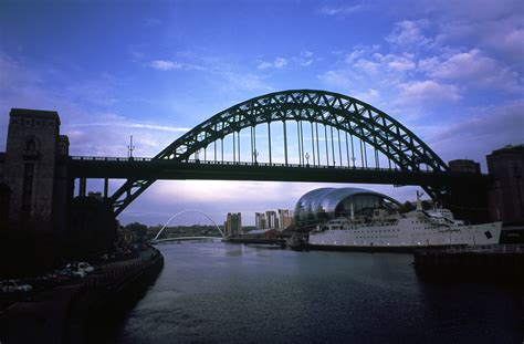 Free Stock photo of Silhouette of Tyne Bridge in England | Photoeverywhere