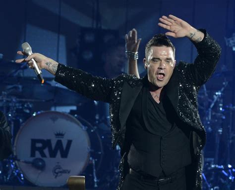 Robbie Williams: Best Live Performance Pictures - Pictures, News and Music Videos - Heart FM