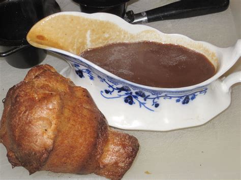 Yorkshire pudding & gravy | Yorkshire pudding, Yorkshire pudding gravy, Recipes