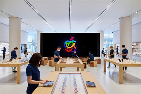 Apple Changsha opens Saturday in China - Apple