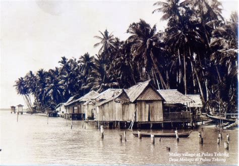 Before 1960? - Malay village at Pulau Tekong Rapids, Distant, Traditional House, Singapore, Past ...