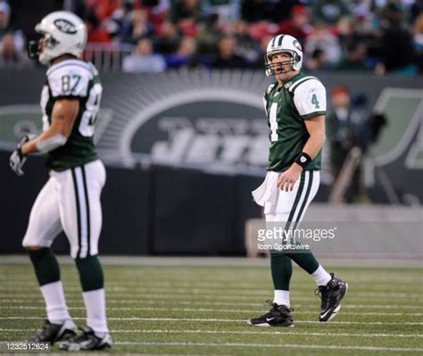 Brett Favre Jets Photos and Premium High Res Pictures - Getty Images