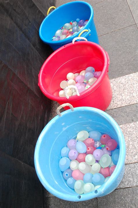 Thadd+Friends: Water Balloon Toss.