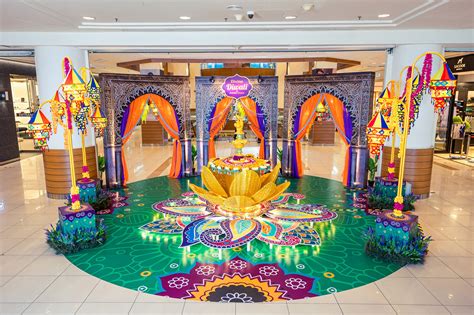 [PHOTOS] These 13 Deepavali Mall Decorations Are Sure To Brighten Your Day