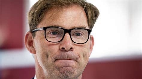 Tobias Ellwood resigns as Commons defence committee chairman after Afghanistan row | ITV News