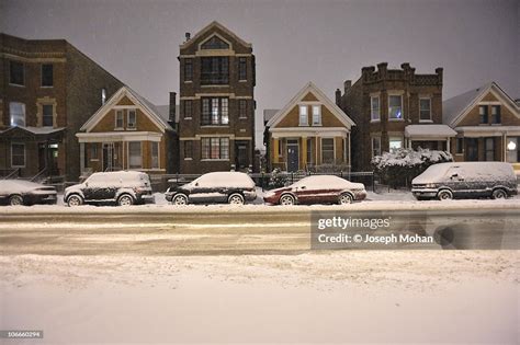 Chicago Snow Storm High-Res Stock Photo - Getty Images