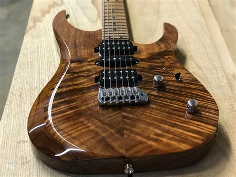 That top!! Koa! : guitarporn