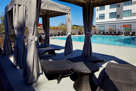 Cambria Hotel Phoenix Chandler - Fashion Center Pool: Pictures & Reviews - Tripadvisor