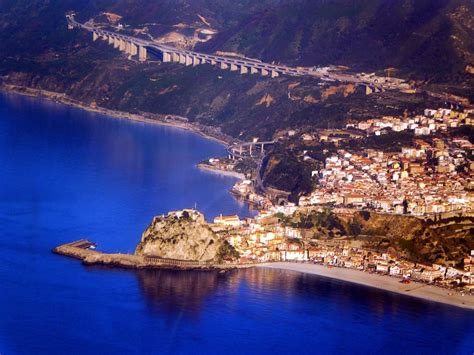 Calabria Pictures | Photo Gallery of Calabria - High-Quality Collection