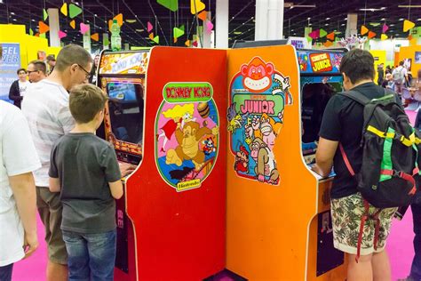 Donkey Kong und Donkey Kong Junior Arcade-Automaten - Gamescom 2017, Köln - Creative Commons Bilder