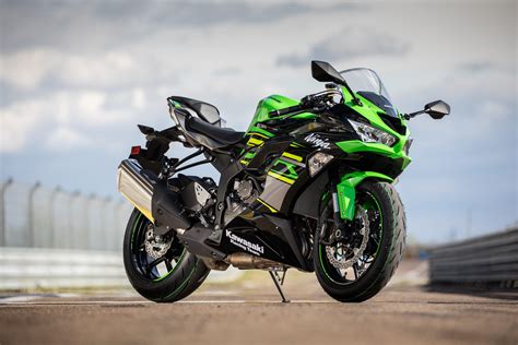 Kawasaki ZX6R Wallpapers - Top Free Kawasaki ZX6R Backgrounds ...