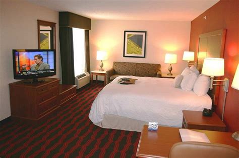 Discount Coupon for Hampton Inn & Suites East Lansing Okemos in Okemos, Michigan - Save Money!