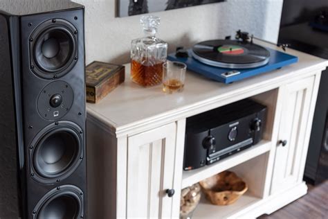 SVS Prime Pinnacle Floorstanding Loudspeakers Reviewed