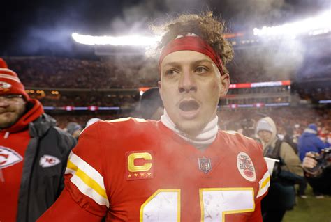 Patrick Mahomes' Pregame Outfit For Chiefs vs. Bills Is Going Viral - The Spun