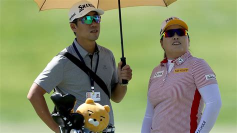 Inbee Park’s husband, coach on bag at AIG Women’s Open - Mrgolfstore