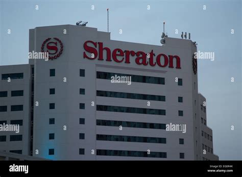 Sheraton Hotel Jumeirah Beach Stock Photo - Alamy