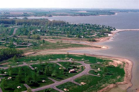 Carlyle Lake - Midwest Farm and Land Co.