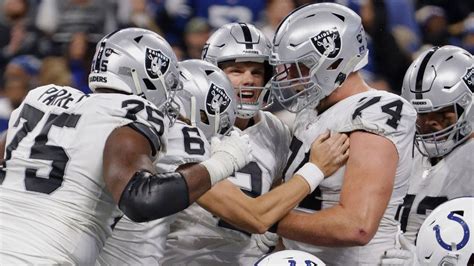 Raiders' historic run of last-play wins has them in playoff hunt - ESPN ...