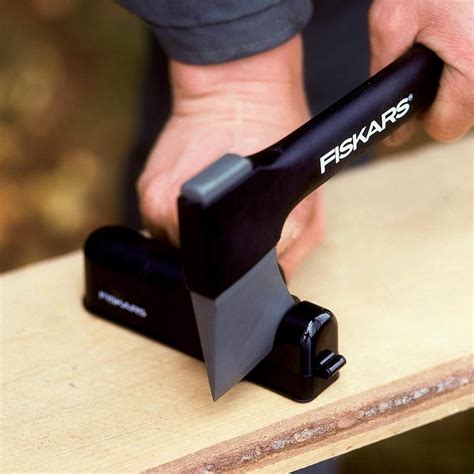 Axe Sharpener | Fiskars