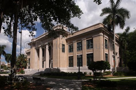 Lee County Historic Courthouse - Courthouses of Florida