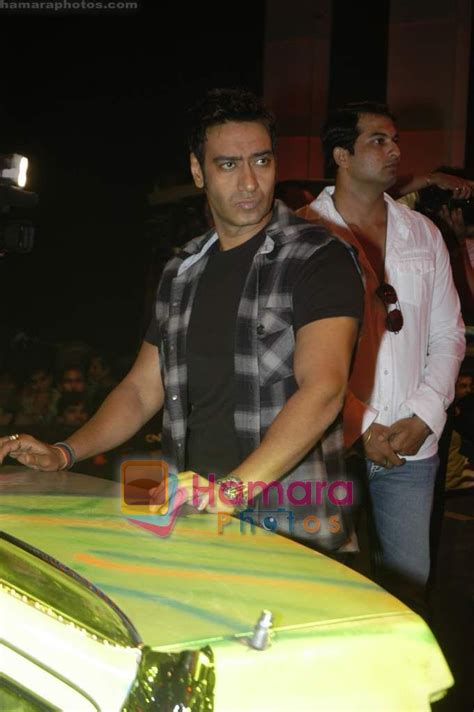 Ajay Devgan promote Golmaal 3 on the sets of ZEE's Saregama in Malad on 5th Oct 2010 / Ajay ...