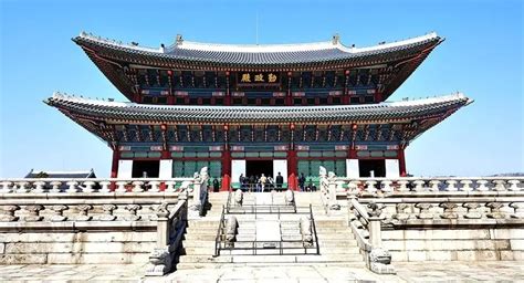 The 5 Oldest Seoul Palaces You Should Be Visiting | 10 Magazine Korea