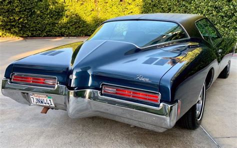 transpress nz: 1971 Buick Riviera 'boat-tail'