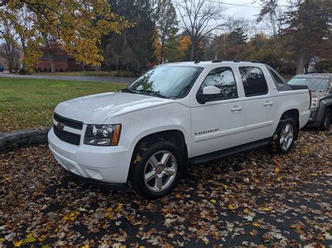 Andrew's 2007 Chevrolet Avalanche - Holley My Garage