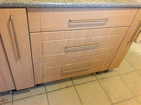 Set of B&Q Kitchen Units in good condition - FREE to collect | in Wroughton, Wiltshire | Gumtree