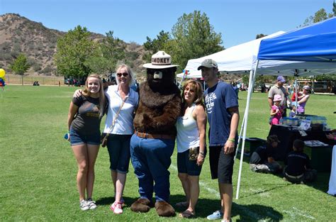 Santa Clarita Senior Center’s Touch A Truck | MowryJournal.com