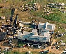 Waco siege - Wikipedia