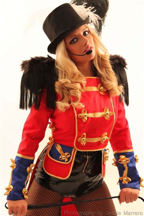 Britney as Ringmeister - red jacket and top hat with feathers