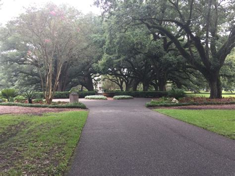 Is Oak Alley Plantation the Most Haunted Place In Louisiana?