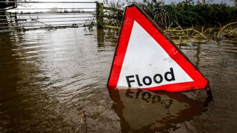 Where is flooded in the UK? Flood map and Met Office alert explained