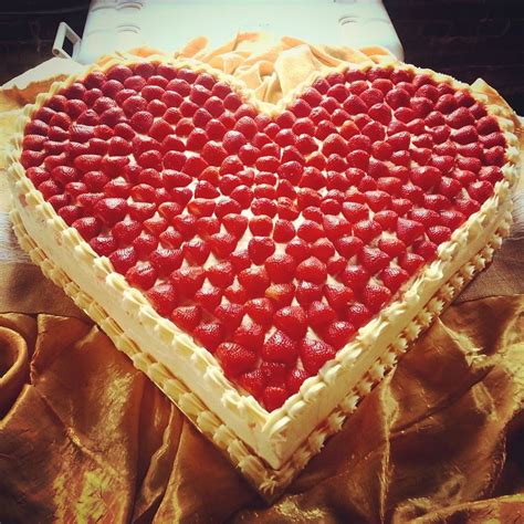 Heart Wedding Cake - CakeCentral.com