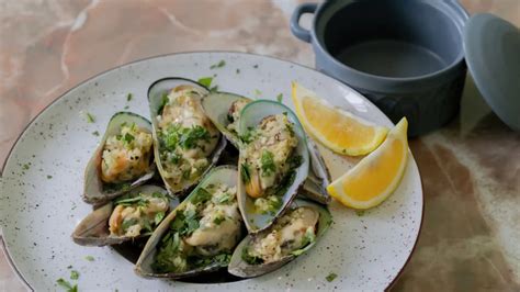 Green Mussels | How To Cook New Zealand's Famous Mollusc