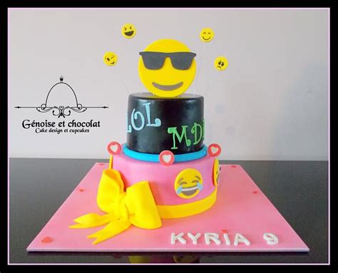 Smileys and emoticons cake - Decorated Cake by Génoise et - CakesDecor